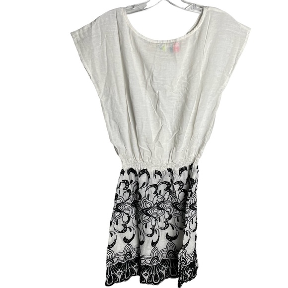 SURF BAZAAR NWT Embroidered Dress Size XS/SM - Picture 3 of 5